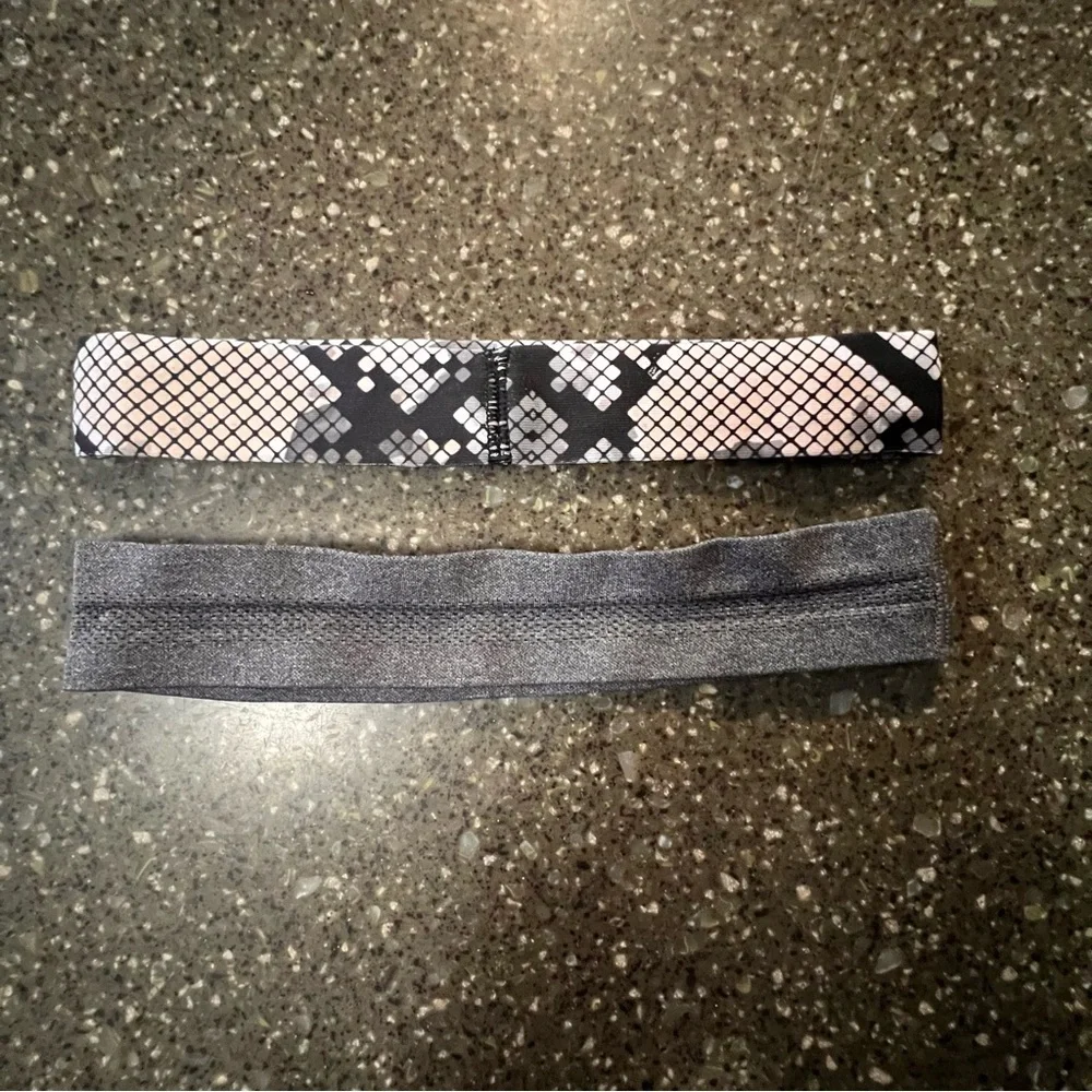 Lululemon Non Slip Fly Away Tamer Cardio Cross Headbands Activewear Yoga Workout